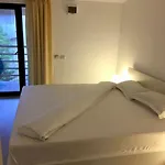 Ido 3* Navodari