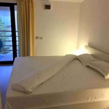 Ido 3* Năvodari